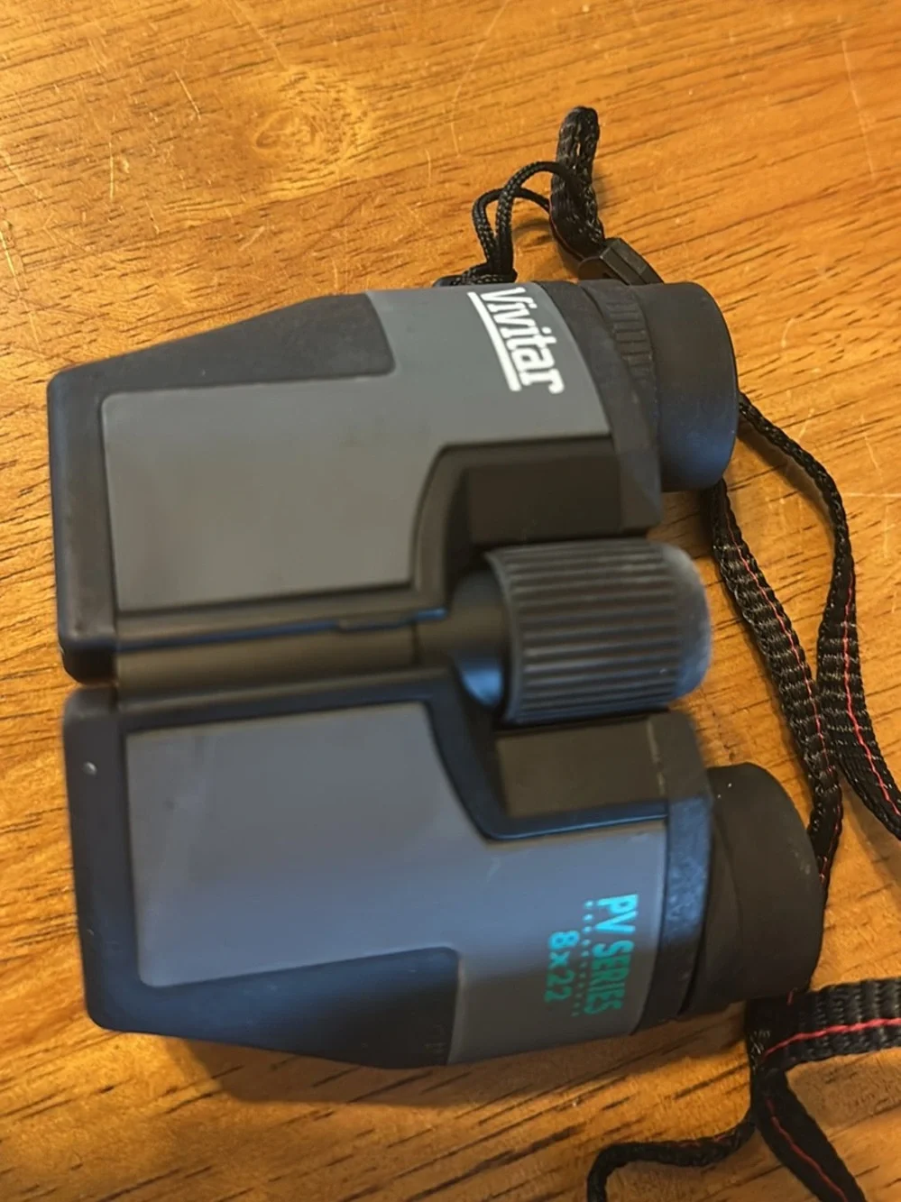 Vivitar PV Series \bm{8\times 22} Compact Pocket Binoculars with Case (Made in K